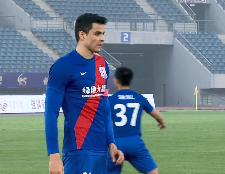  埃弗顿德比战惨败，格雷替补登场挽回颜面  